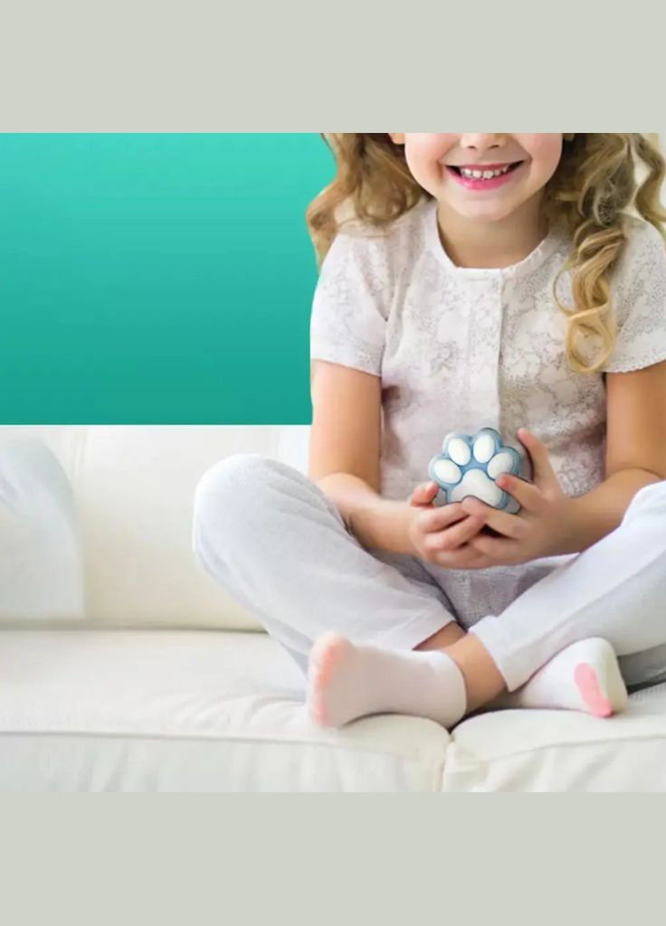 Игрушка-антистересс Сквиши Pinch Family Лапка Котика махровая 7 см голуба oldbro (307364683)