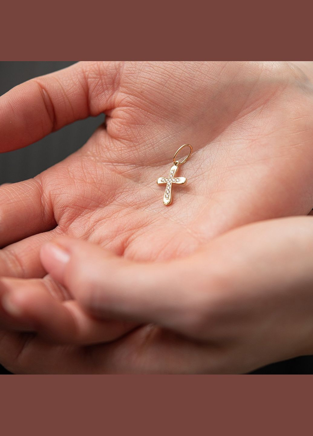 Хрестик у жовтому золоті з фіанітами п03759 Oniks (264024309)