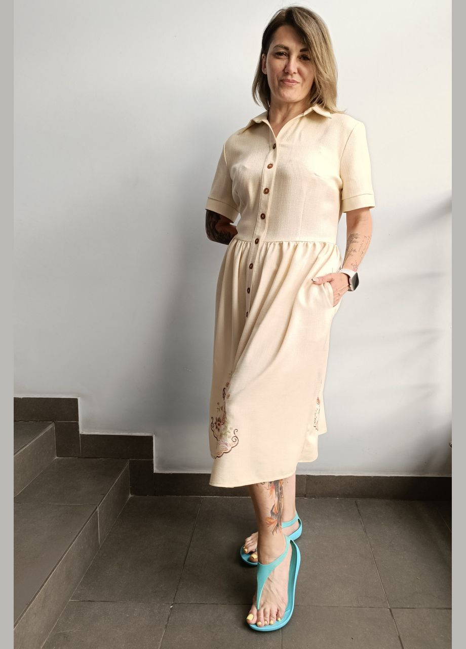 Бежева плаття-халат із вишивкою 2 Льва (358068640)