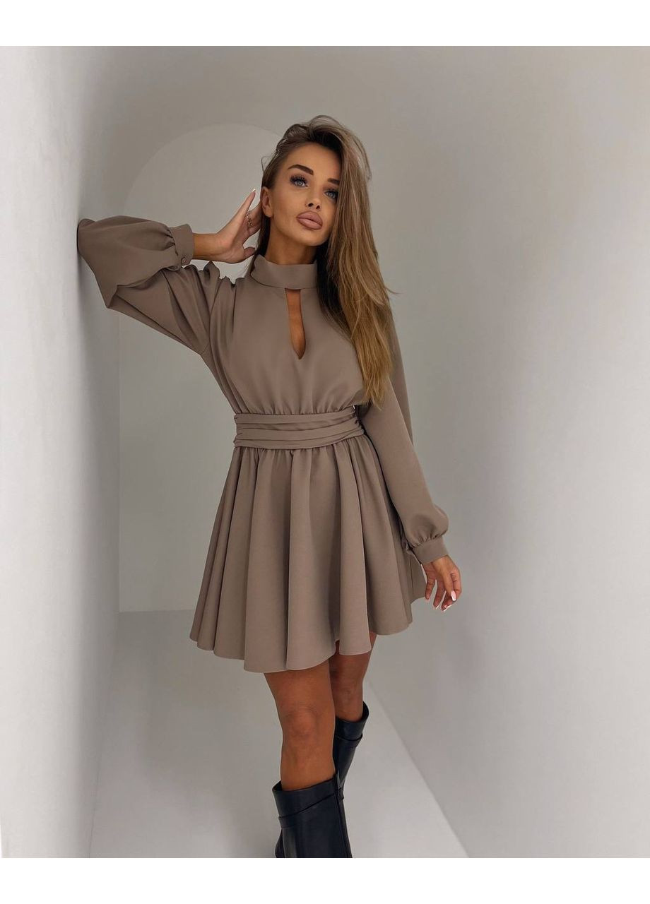 Бежева сукня 330 софт,романтична з вирізом,повітряні рукава Україна