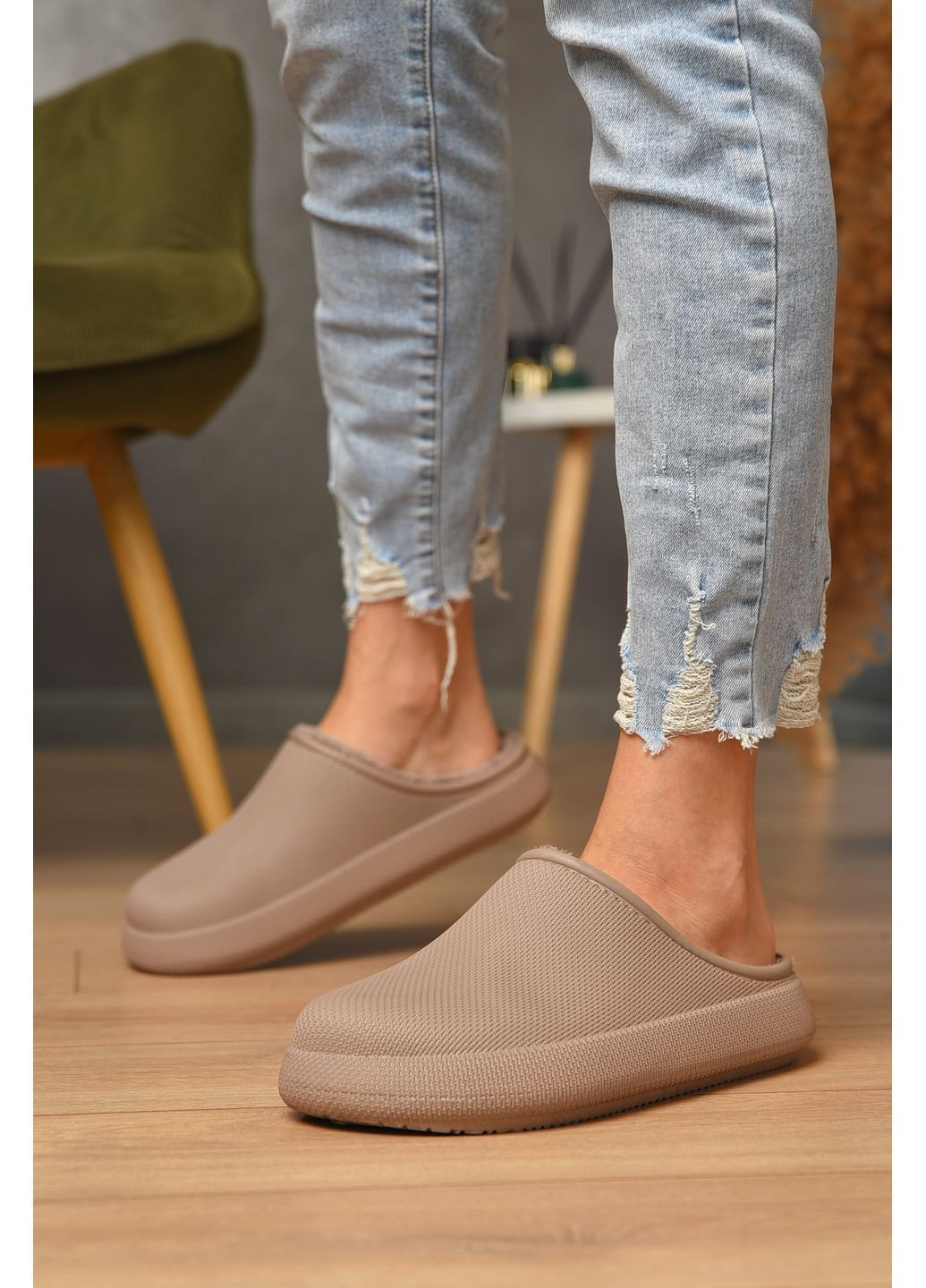 Калоші жіночі без задника утеплені бежевого кольору Let's Shop (352476705)