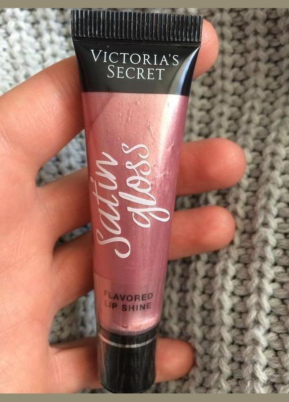 Ароматизированный блеск для губ Satin Gloss Berry Flash Lip Shine 13 г Victoria's Secret (279363893)