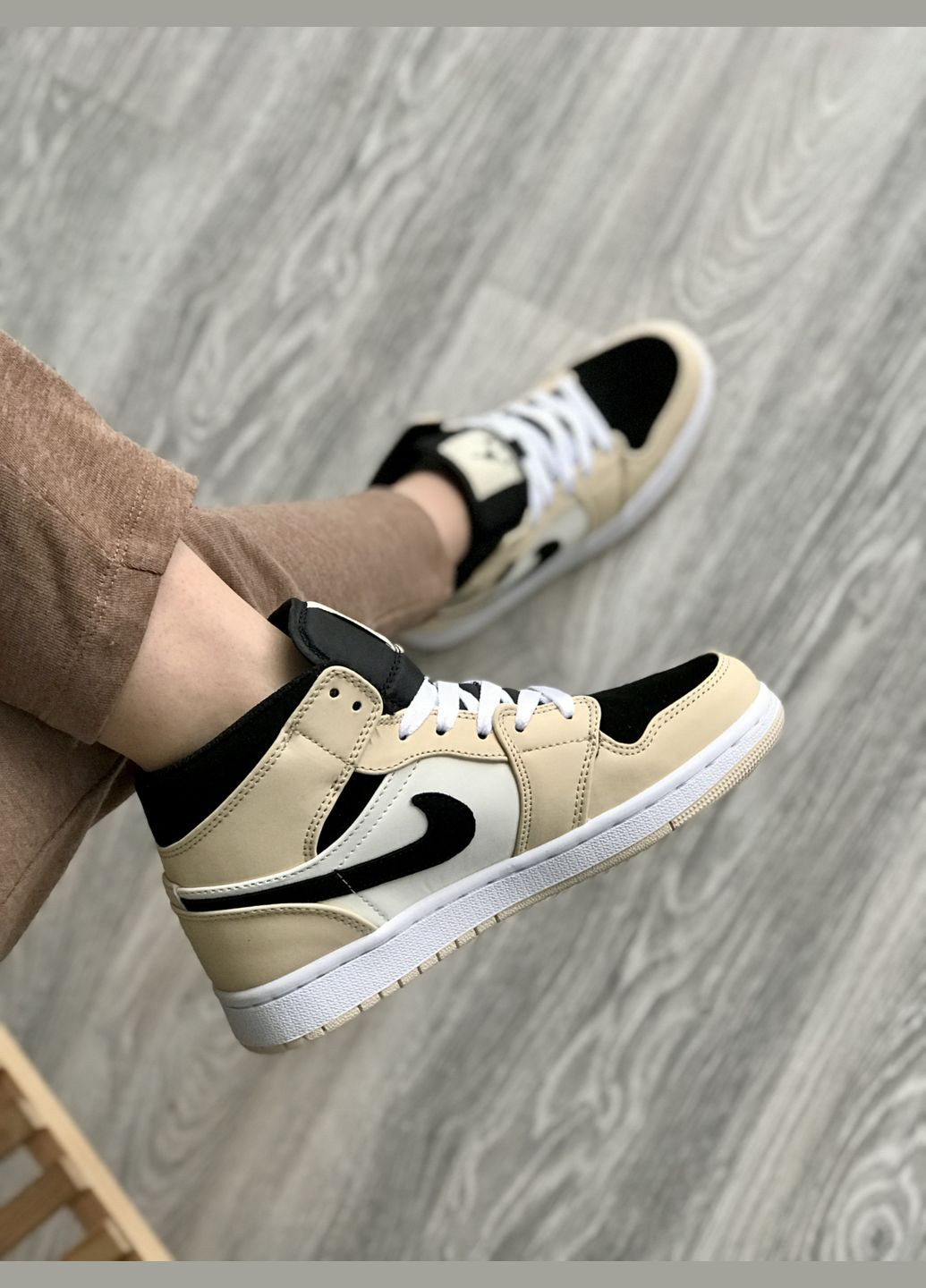 Кросівки жіночі і чоловічі Nike Air Jordan Retro 1 beige | Найк Аір Джордан Ретро 1 бежеві No Brand бежеві всесезони (307288667)