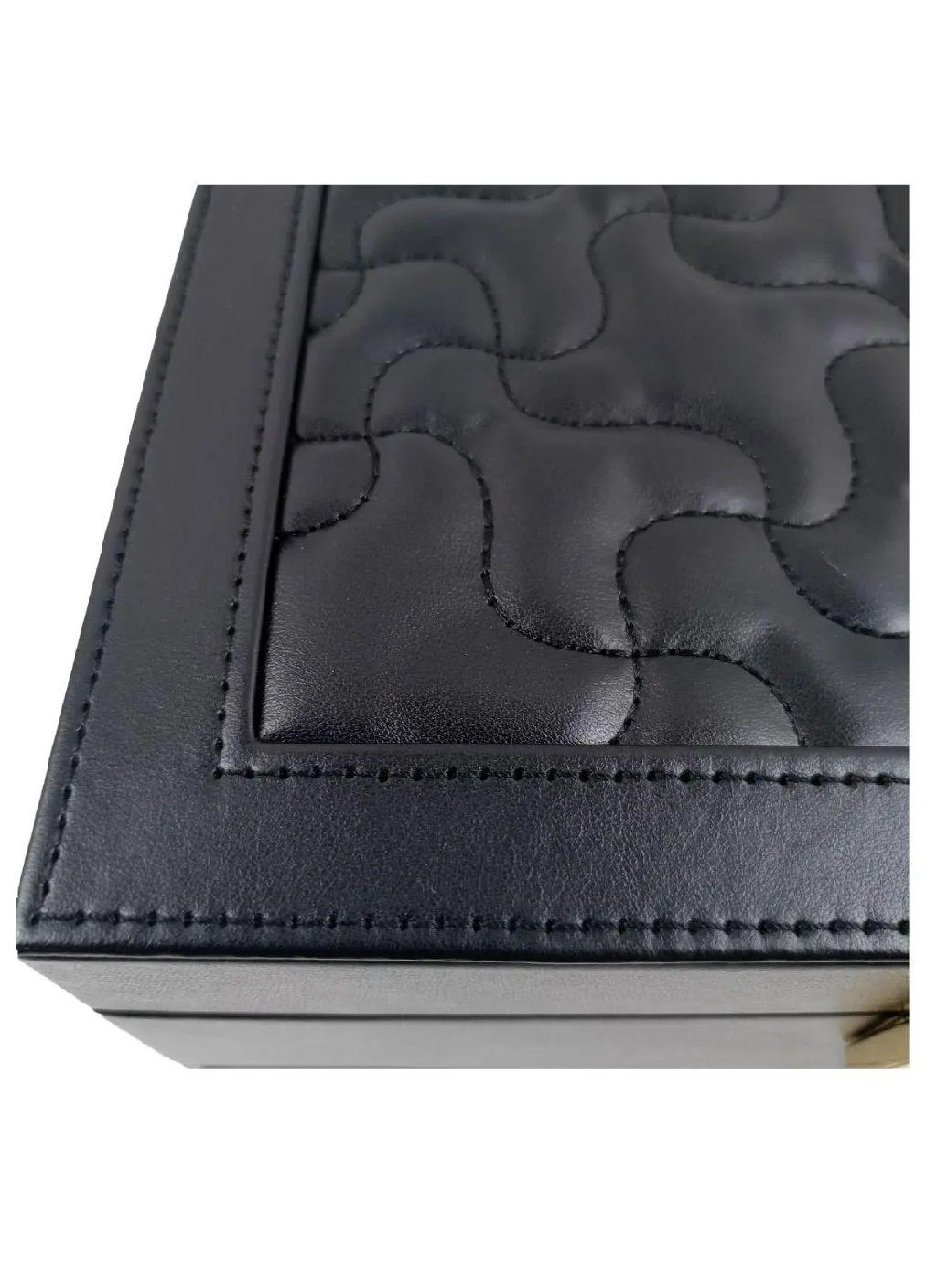 Скринька бокс кейс з рельєфним візерунком на кришці ключем для зберігання прикрас з екошкіри 23х13.5х17 см (481007-Prob) Чорна Unbranded (350752236)