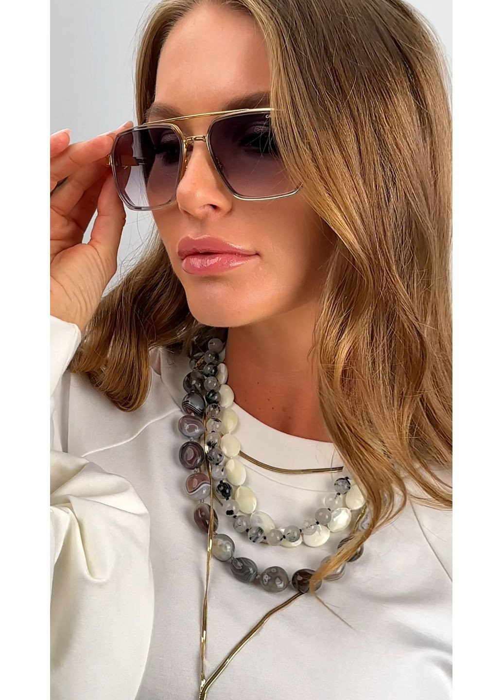 Молочна трикотажна кофта з вишивкою бісером - ua46 / eu40 Iren Klairie