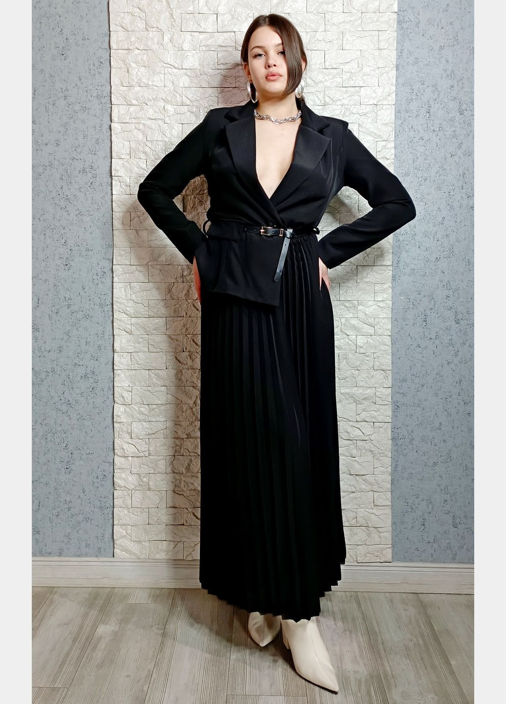 Чорна кежуал сукня-піджак плісована Vanis однотонна