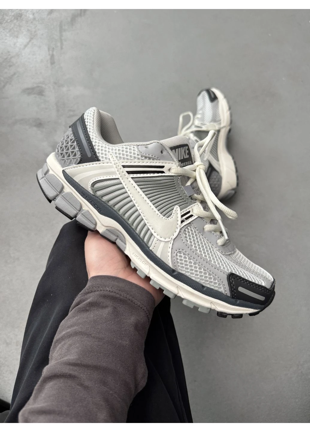 КРОССОВКИ ЖЕНСКИЕ NIKE ZOOM VOMERO 5 GREY НАЙК ЗУМ ВОМЕРО 5 СЕРЫЕ No Brand серые демисезоны (391019235)