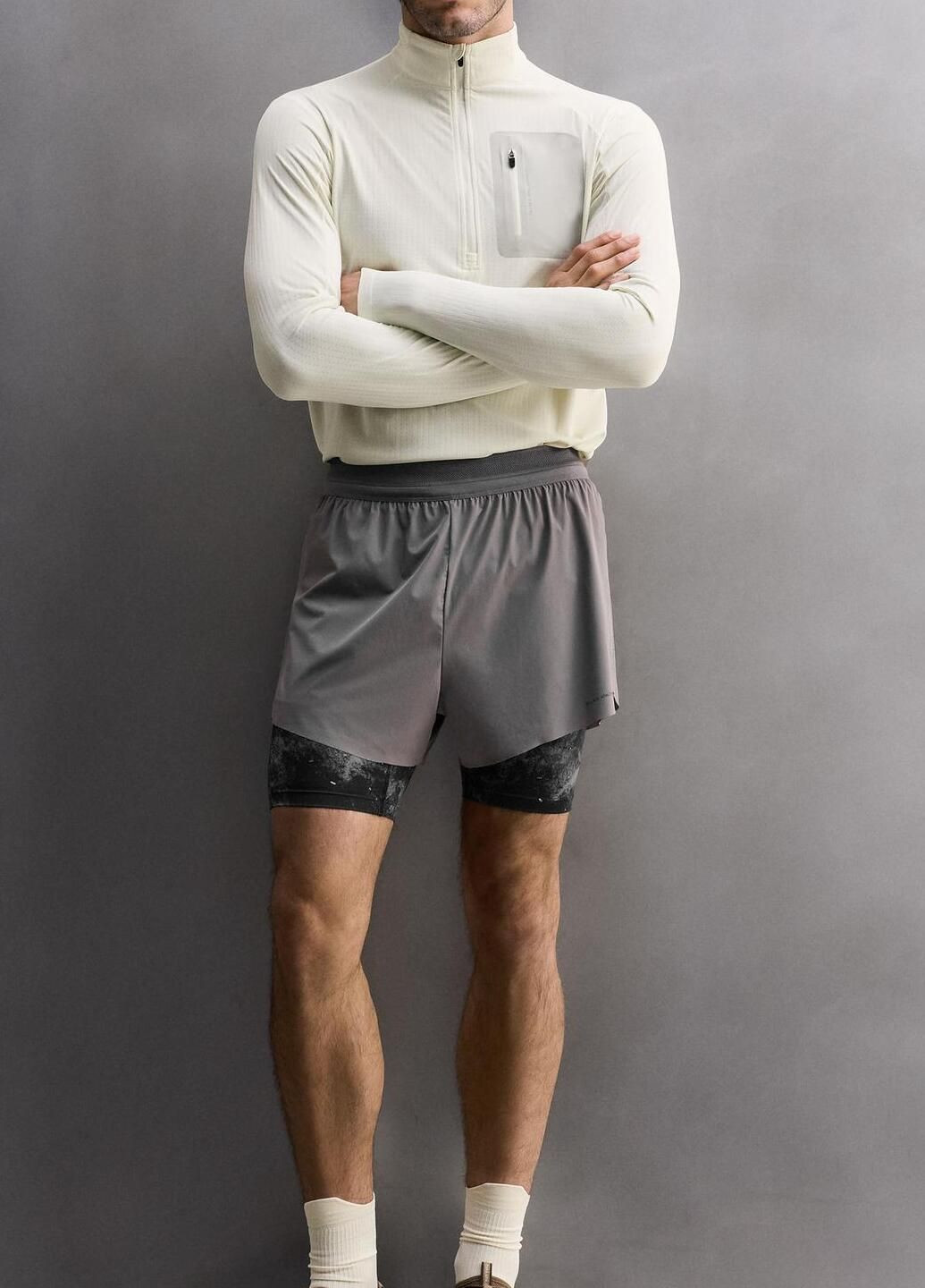 Лонгслів Zara однотонний молочний