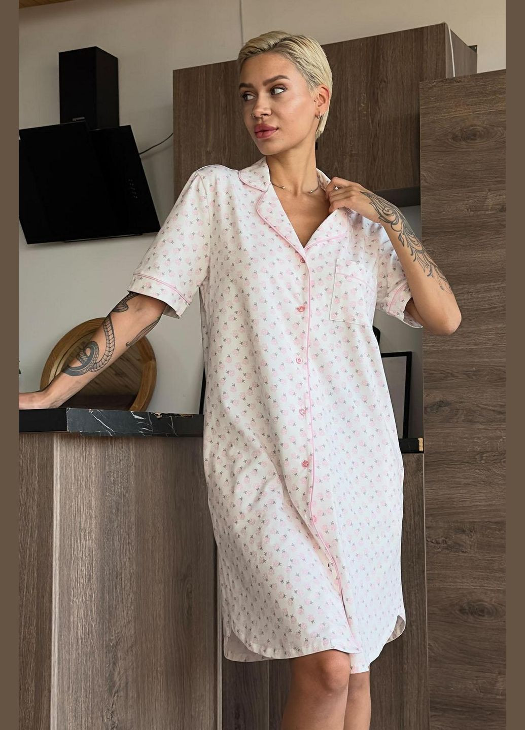 Світло-рожева домашня сукня на ґудзиках Roksana з тваринним принтом