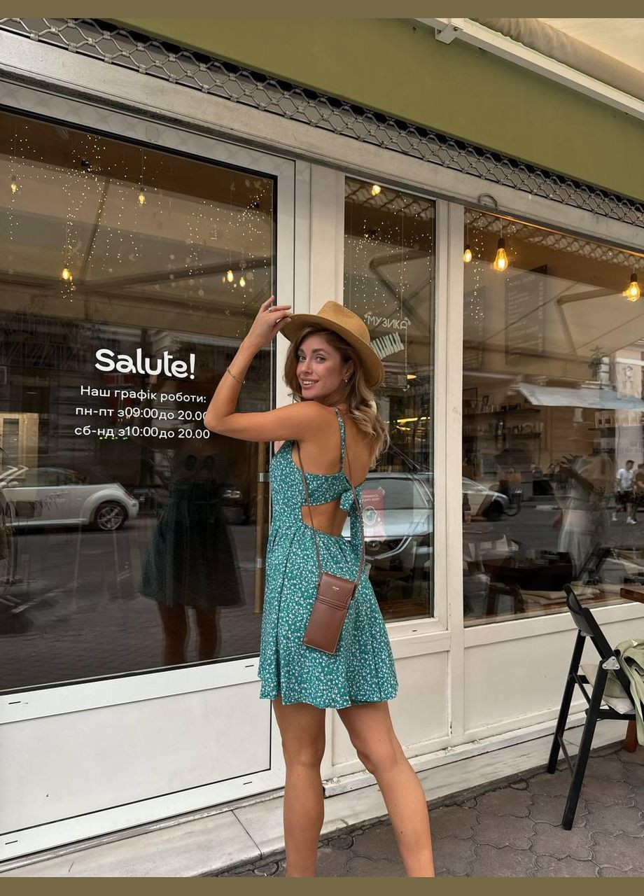 Зелена повсякденний сукня жіноча - з принтом, на тонких бретелях JUGO з абстрактним візерунком