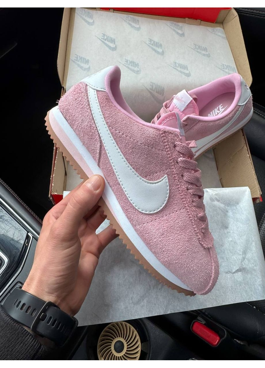 Рожеві всесезонні кросівки cortez vintage suede pink Nike