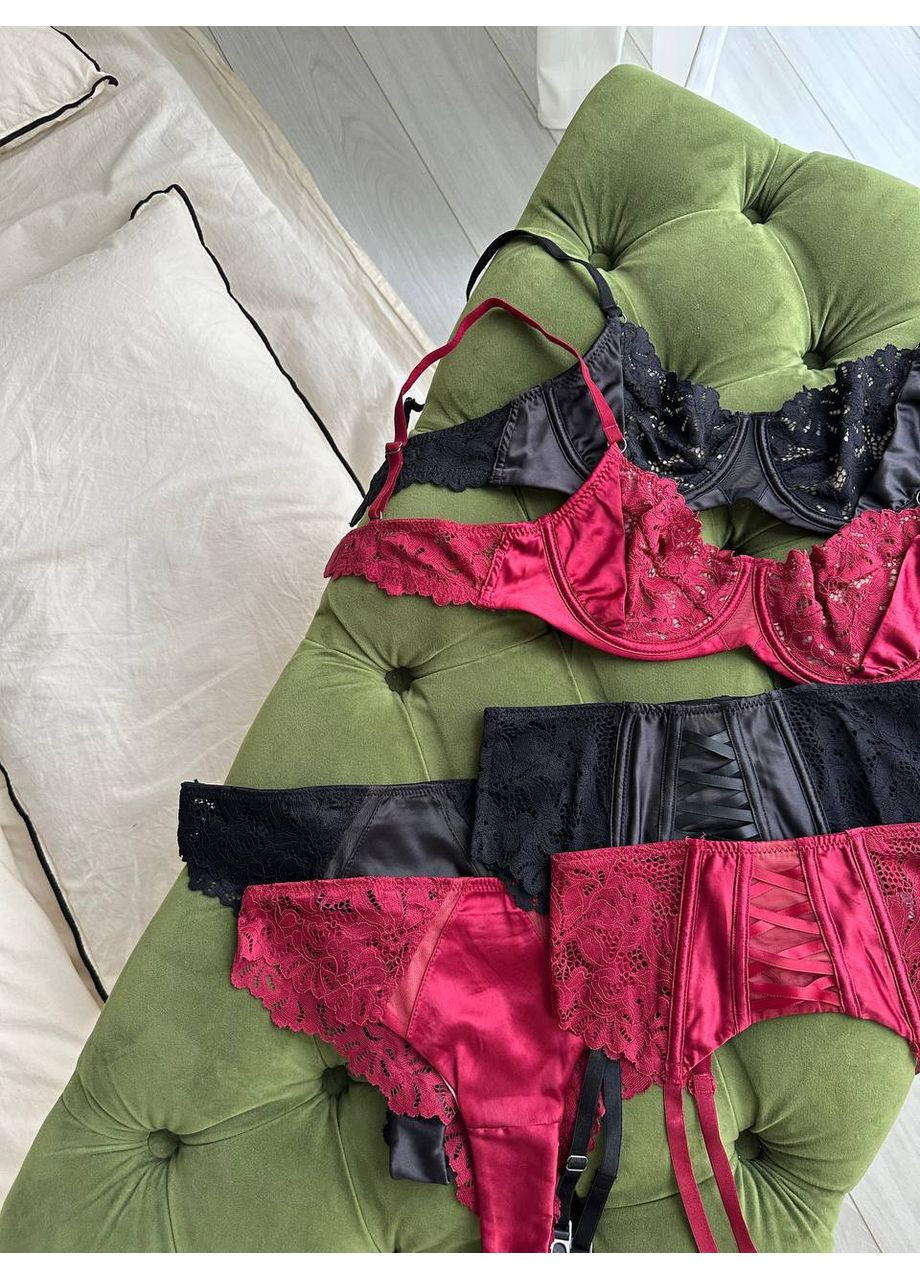 Темно-бордовый демисезонный утонченный комплект белья из мягкого кружева Vakko