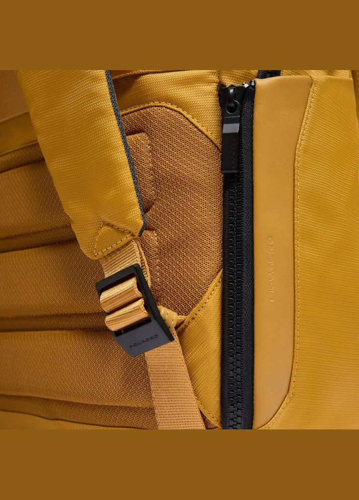 Рюкзак для ноутбука Orion (S136) Yellow CA6621S136_G Piquadro (372674896)