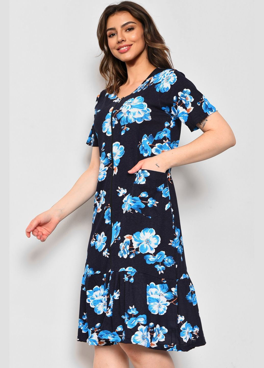 Халат женский полубатальный с цветочным принтом темно-синего цвета Let's Shop (281352736)