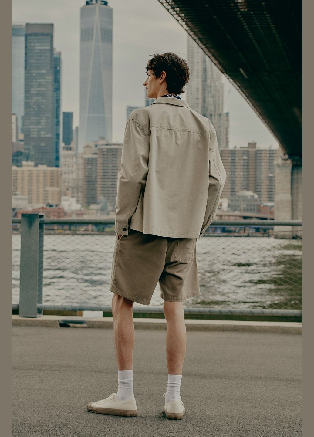 Бежевая демисезонная куртка-рубашка H&M