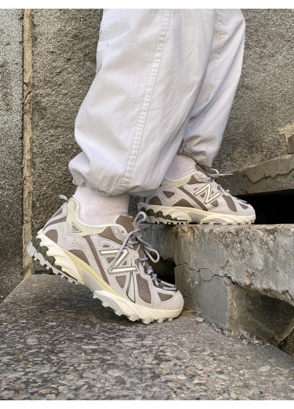 Светло-коричневые демисезонные кроссовки new balance 610 brighton grey mushroom ml610te нью беланс 610 No Brand