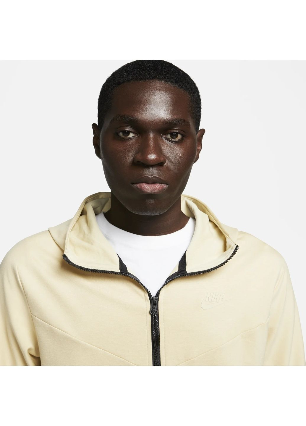 Желтая мужская куртка m nk tech fz lghtwht yellow Nike