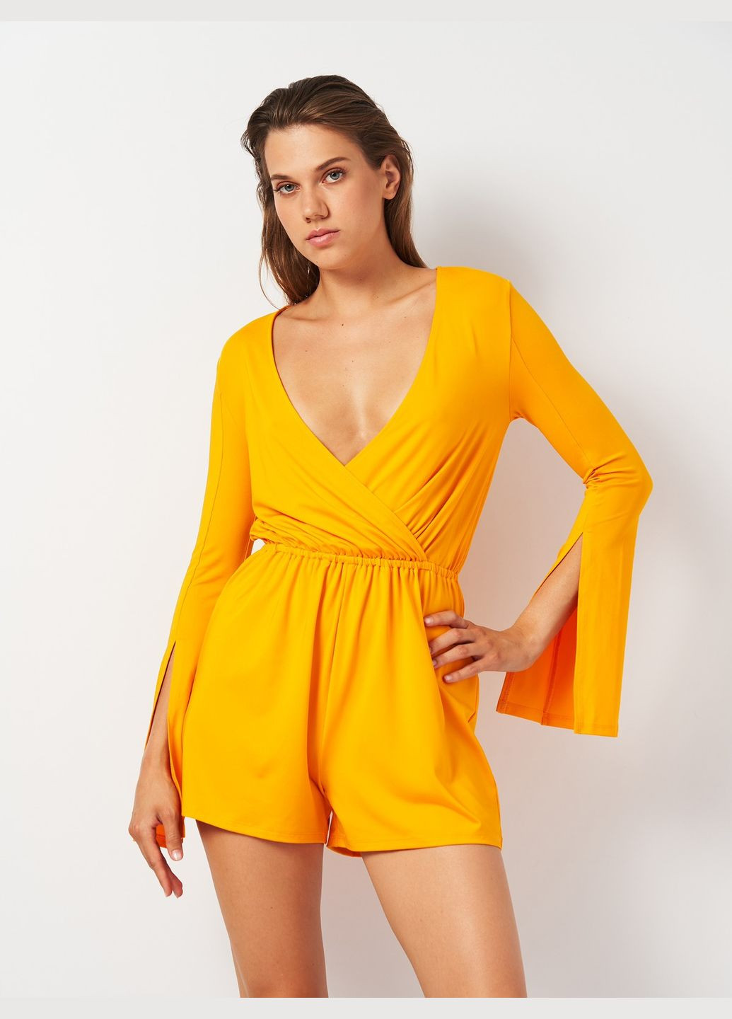 Комбинезон H&M однотонный светло-оранжевый