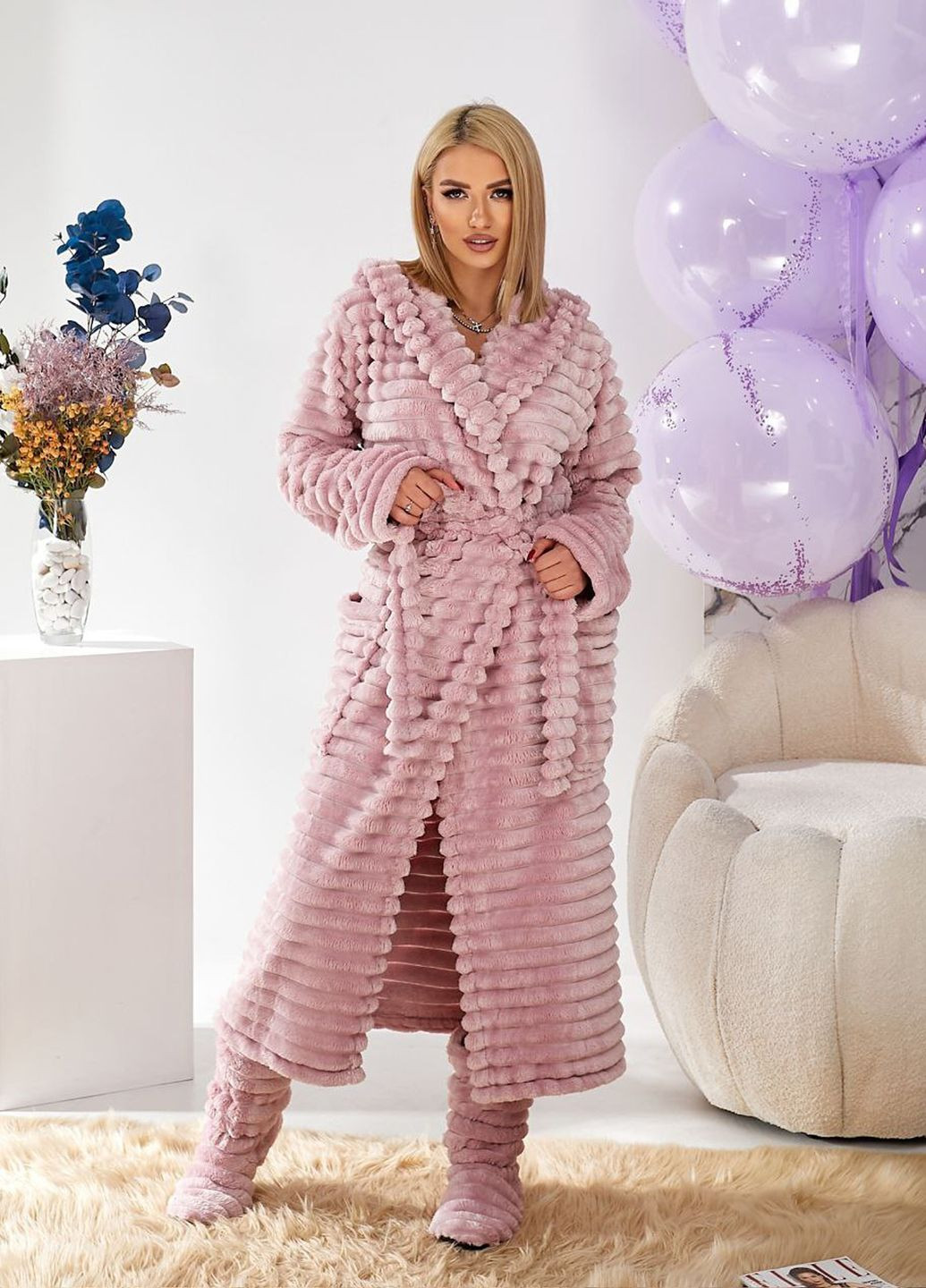 Теплий жіночий халат міді з капюшоном та чобітками полірована махра Selim-tekstil (356518137)