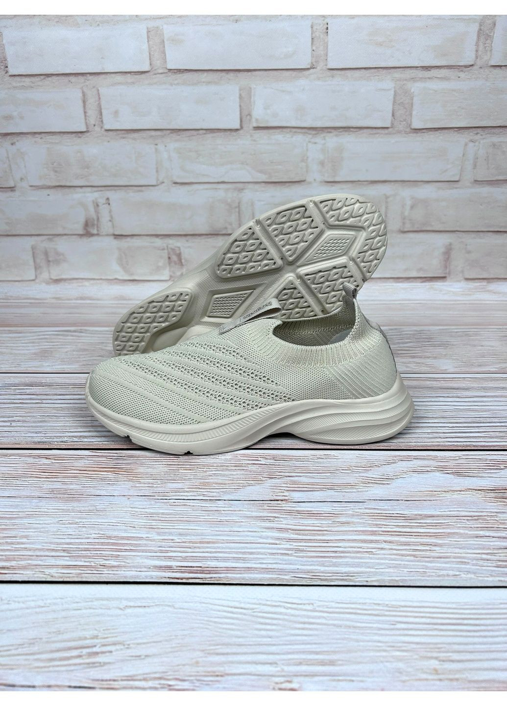 Бежевые женские слипоны из текстиля повседневные Bayota