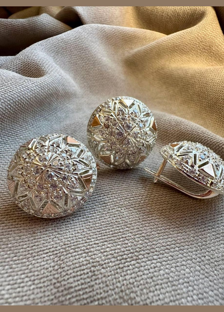 Комплект прикрас Сяйво срібло 925 проби з золотими вставками каблучка + сережки світлі No Brand (328263762)