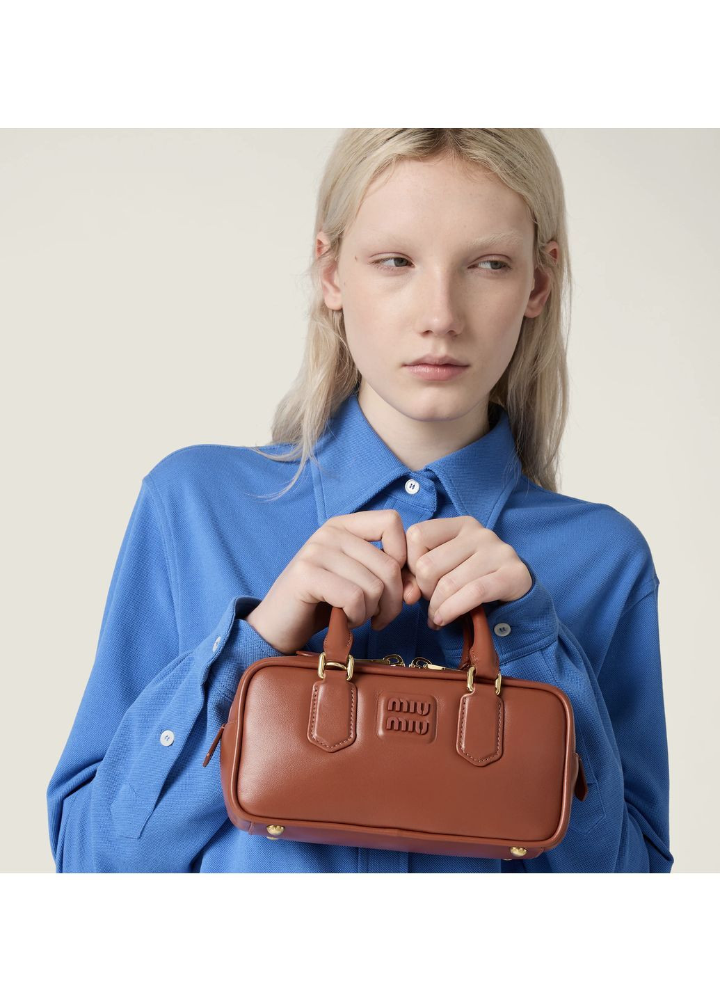 Жіноча сумка з логотипом MIU MIU Arcadie bag Шоколадний No Brand (362670557)