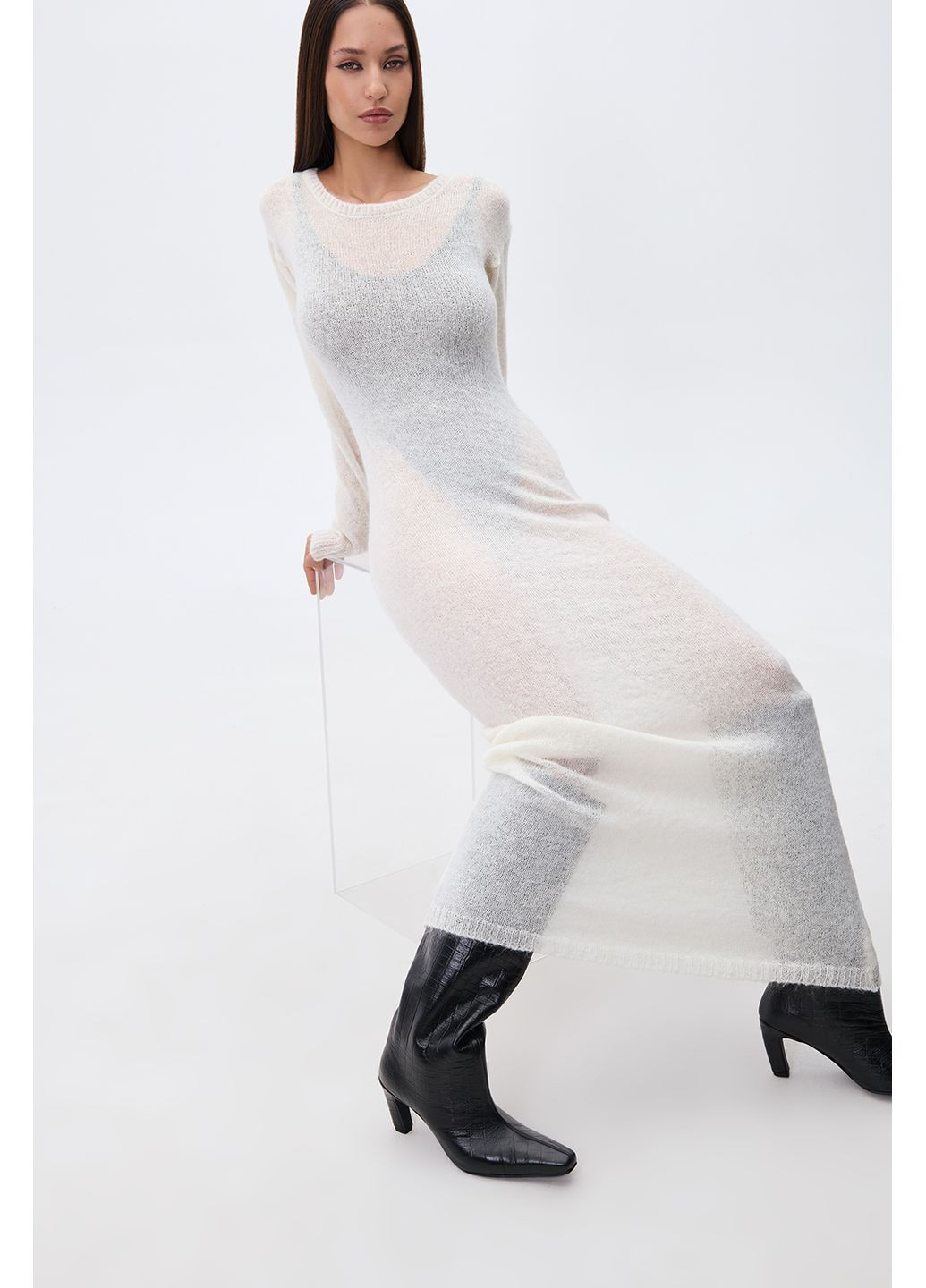 Молочное платье макси вязаное m-l молочный 2114 Papaya