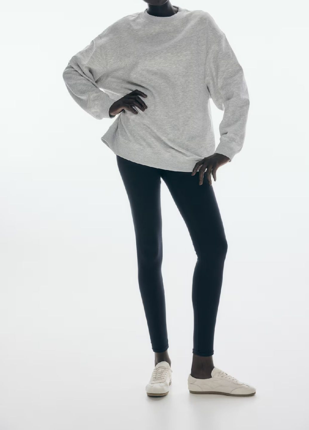 Серый свитшот H&M однотонный (360937992)