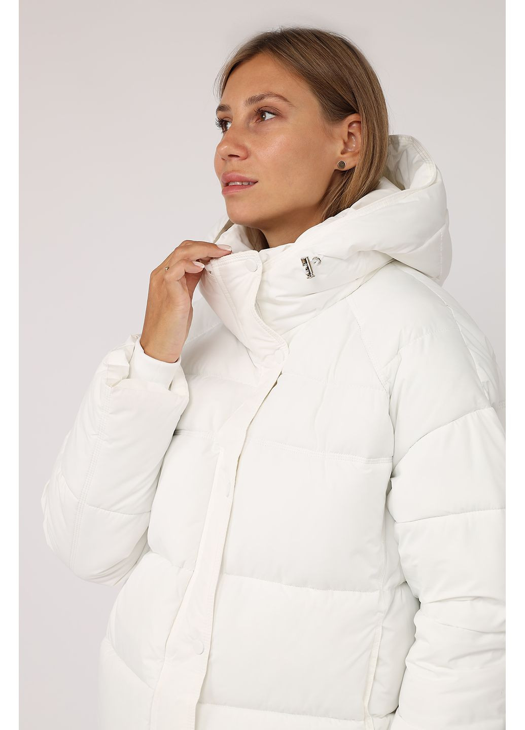 Белая зимняя куртка женская цвет белый цб-00277860 Yuki