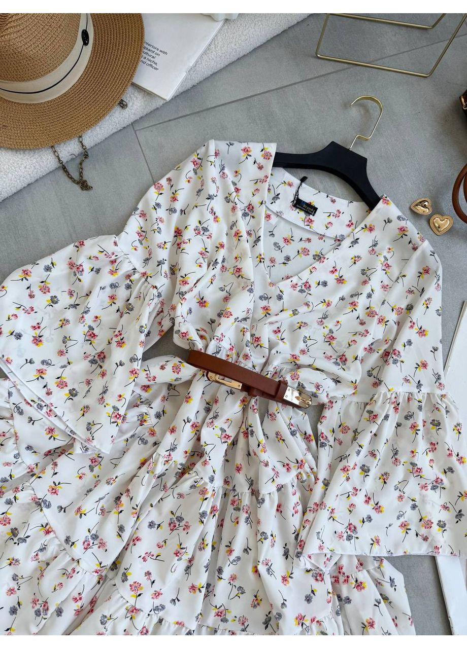 Белое повседневный платье женское Україна с цветочным принтом