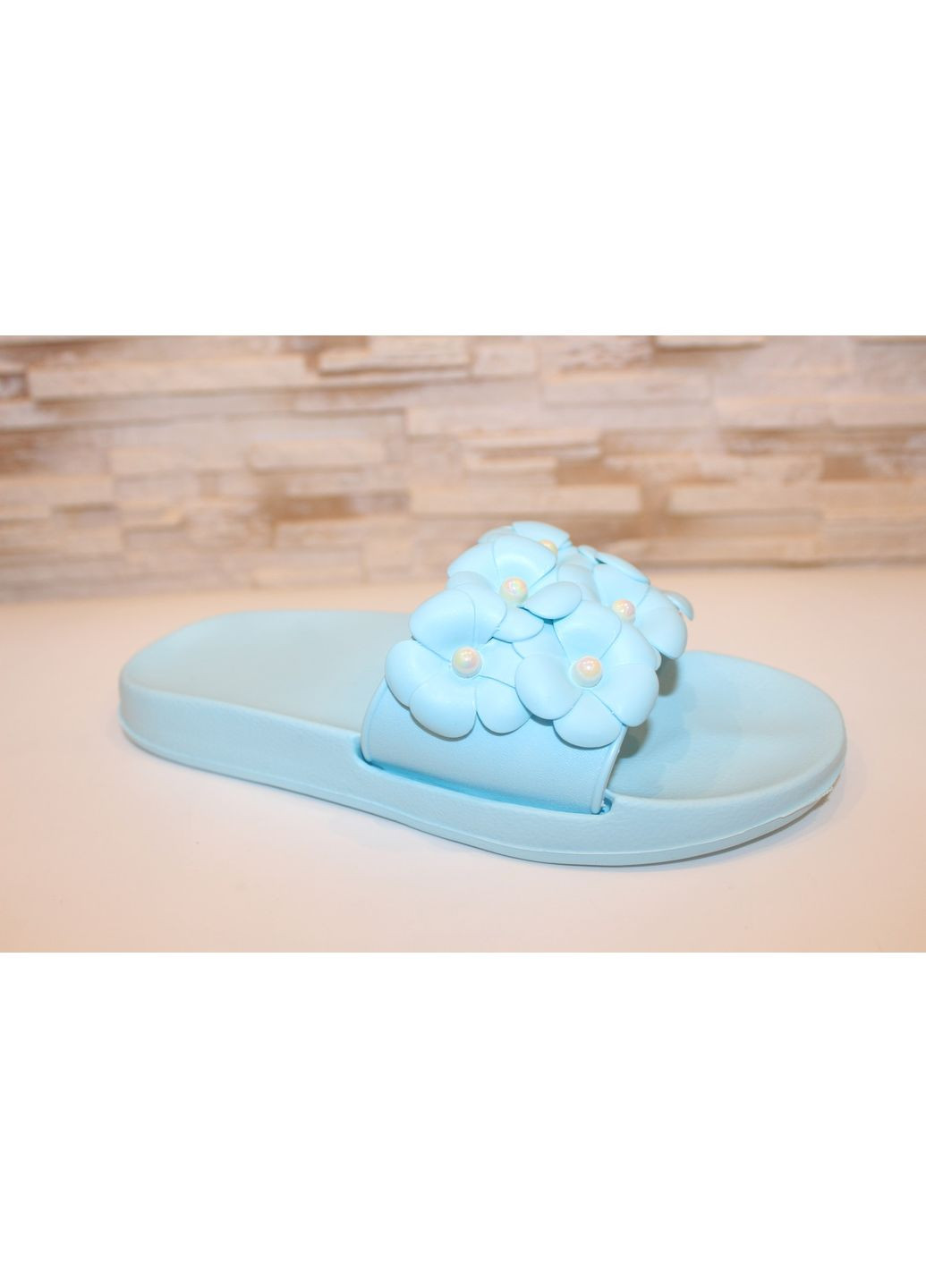 Голубые шлепанцы женские летние голубые No Brand с бусинами, с цветами, без декора