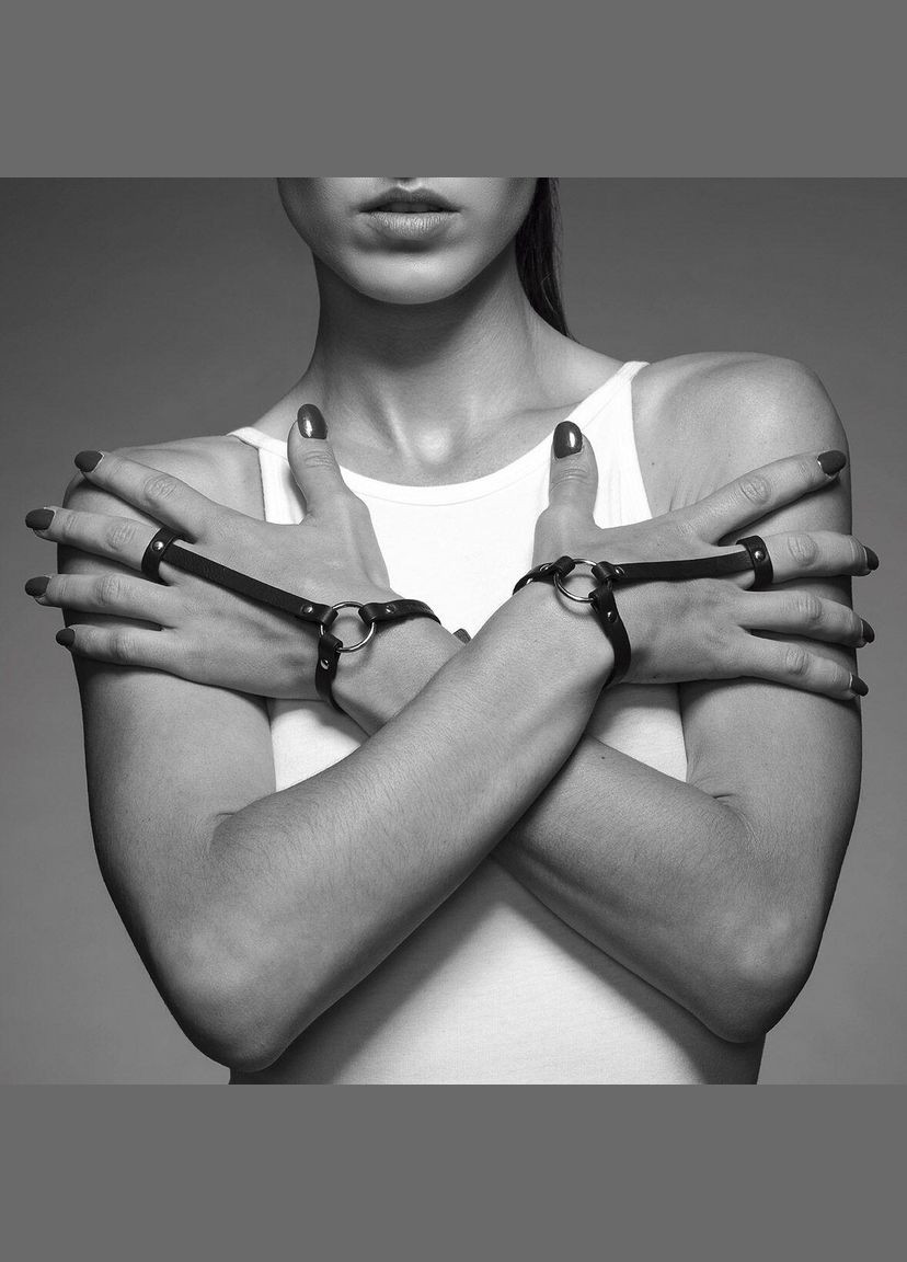 Пара браслетів на зап'ясті і палець Bijoux Indiscrets MAZE Hand Bracelet Harness Brown, екошкіра No Brand (303888463)