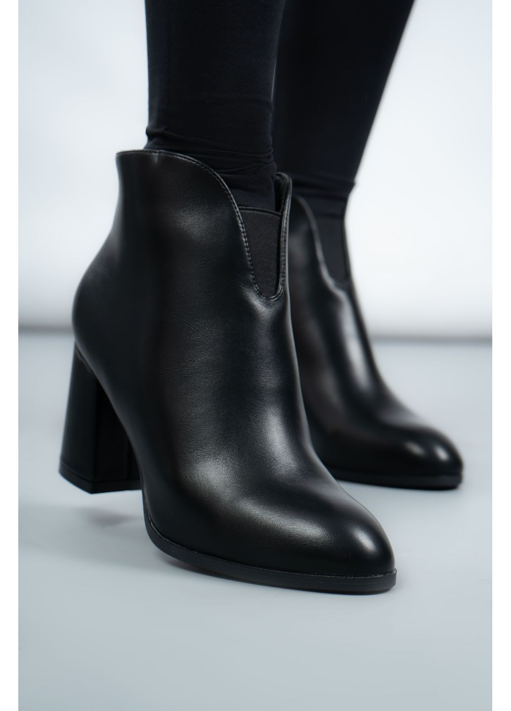 Черевики жіночі 704-17 чорні 346597 Louis (365234488)