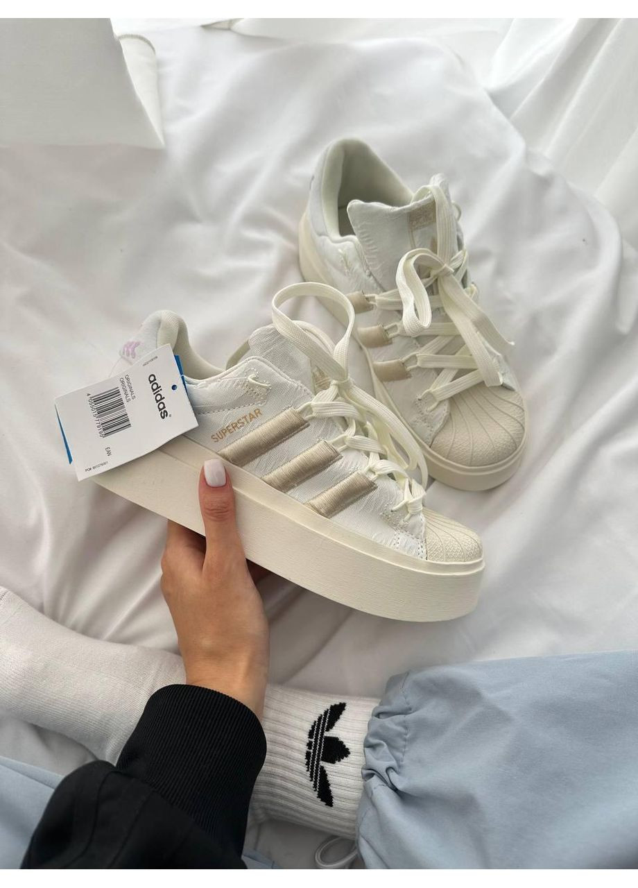 Бежевые демисезонные кроссовки мужские adidas superstar bonega white beige адидас суперстар No Brand