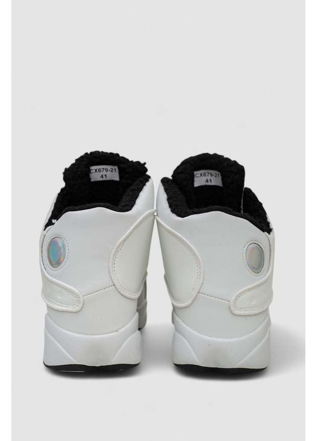 Черно-белые зимние кроссовки Stilli