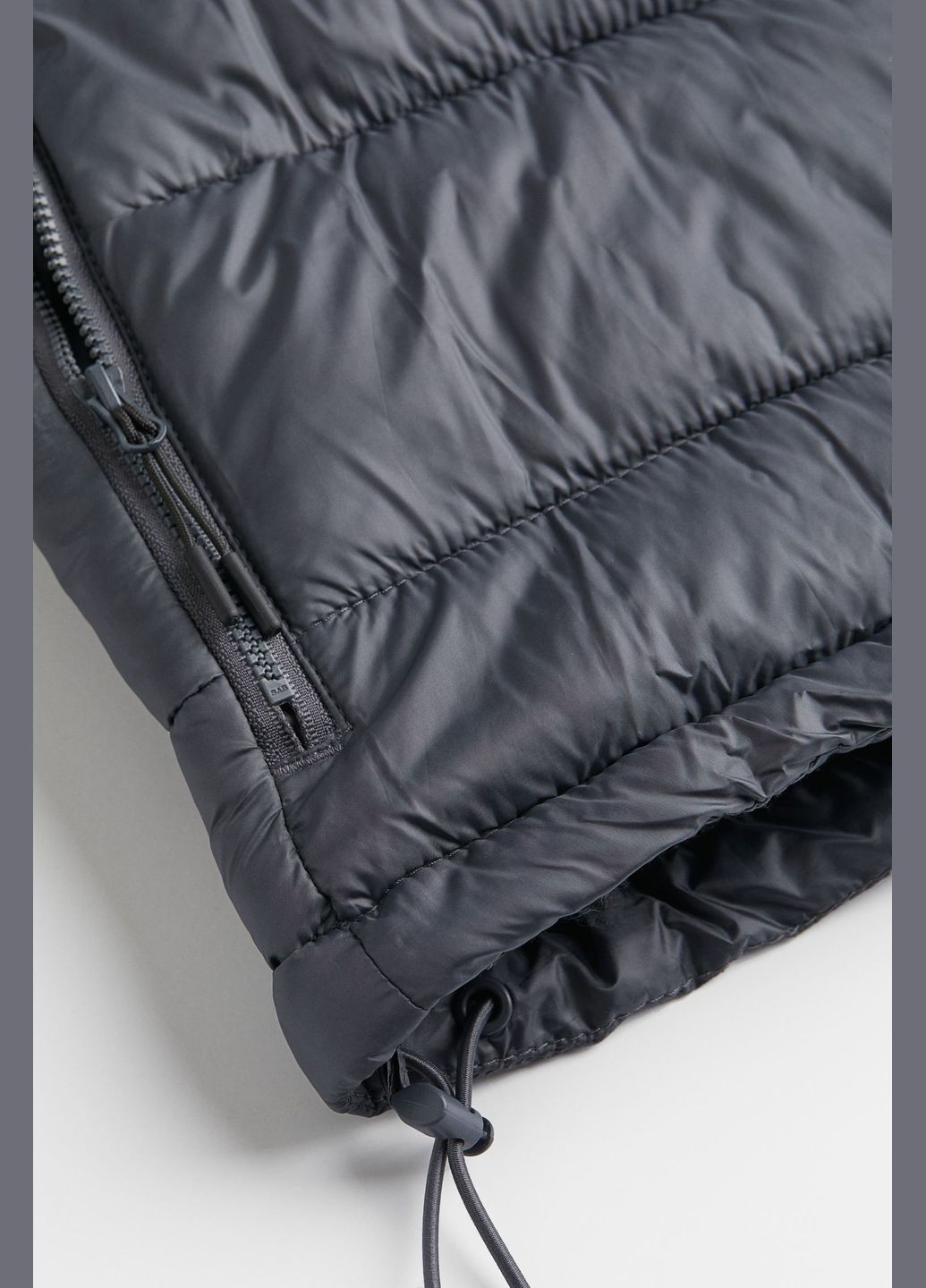 Темно-серая демисезонная демисезонная мужская куртка темно-серая 1005888003 H&M