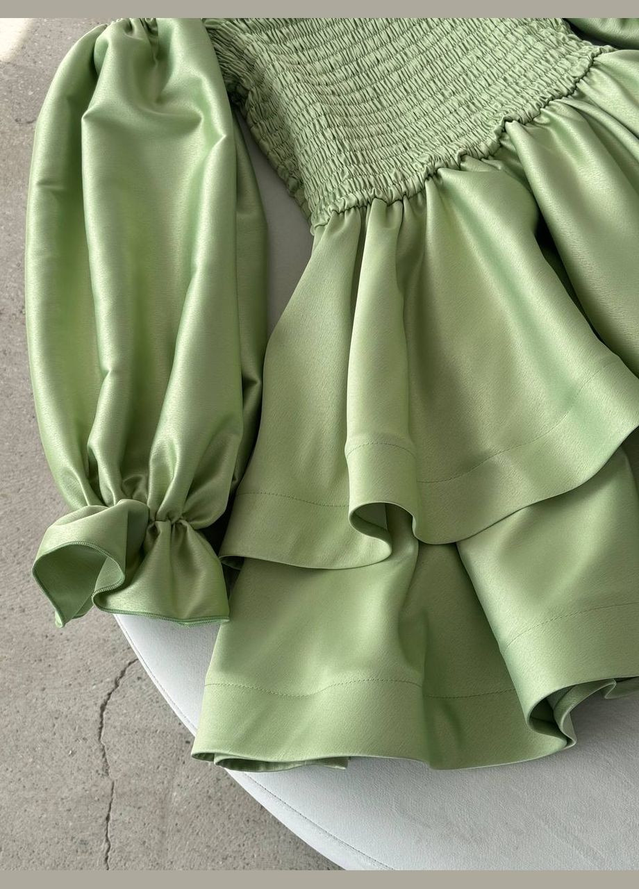 Оливкова святковий сукня міні з відкритими плечима та пишними рукавами з відкритими плечима MonCher