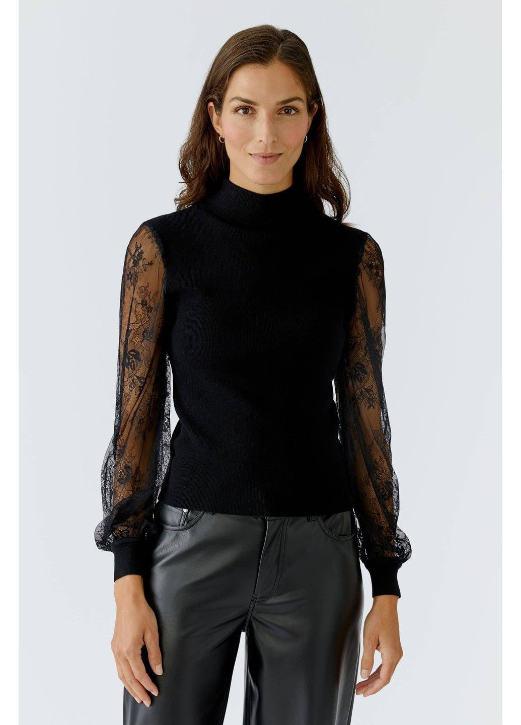 Чорний демісезонний жіночий светр чорний джемпер Oui