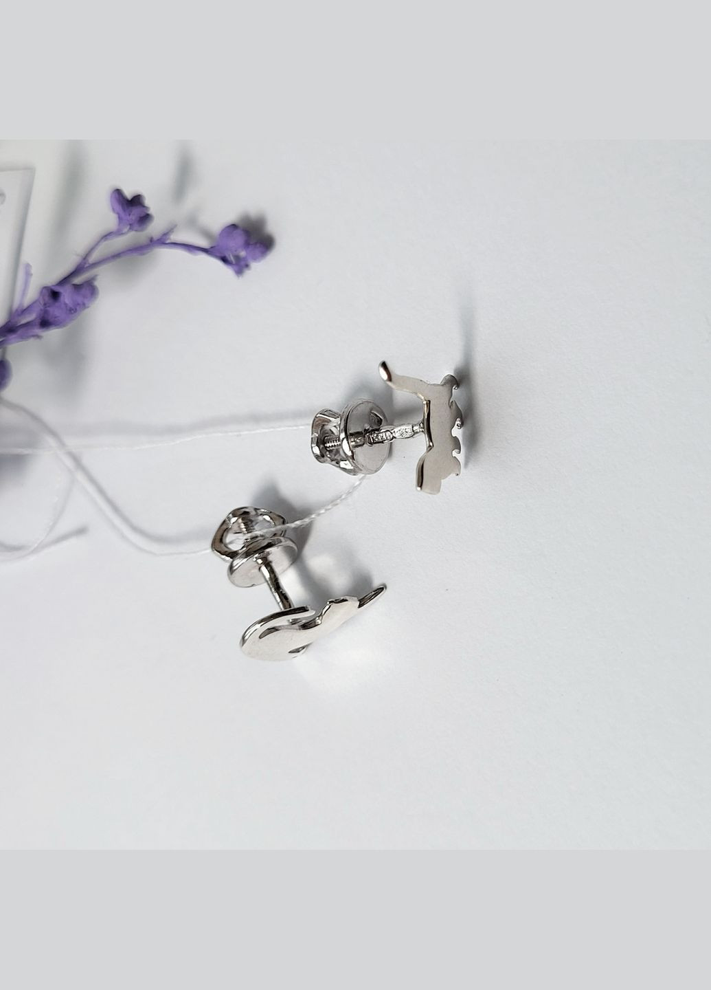 Серебряные серьги гвоздики на закрутках Кот и Кошечка без Камней серебро 925 пробы 54012 1.30г No Brand (331148500)