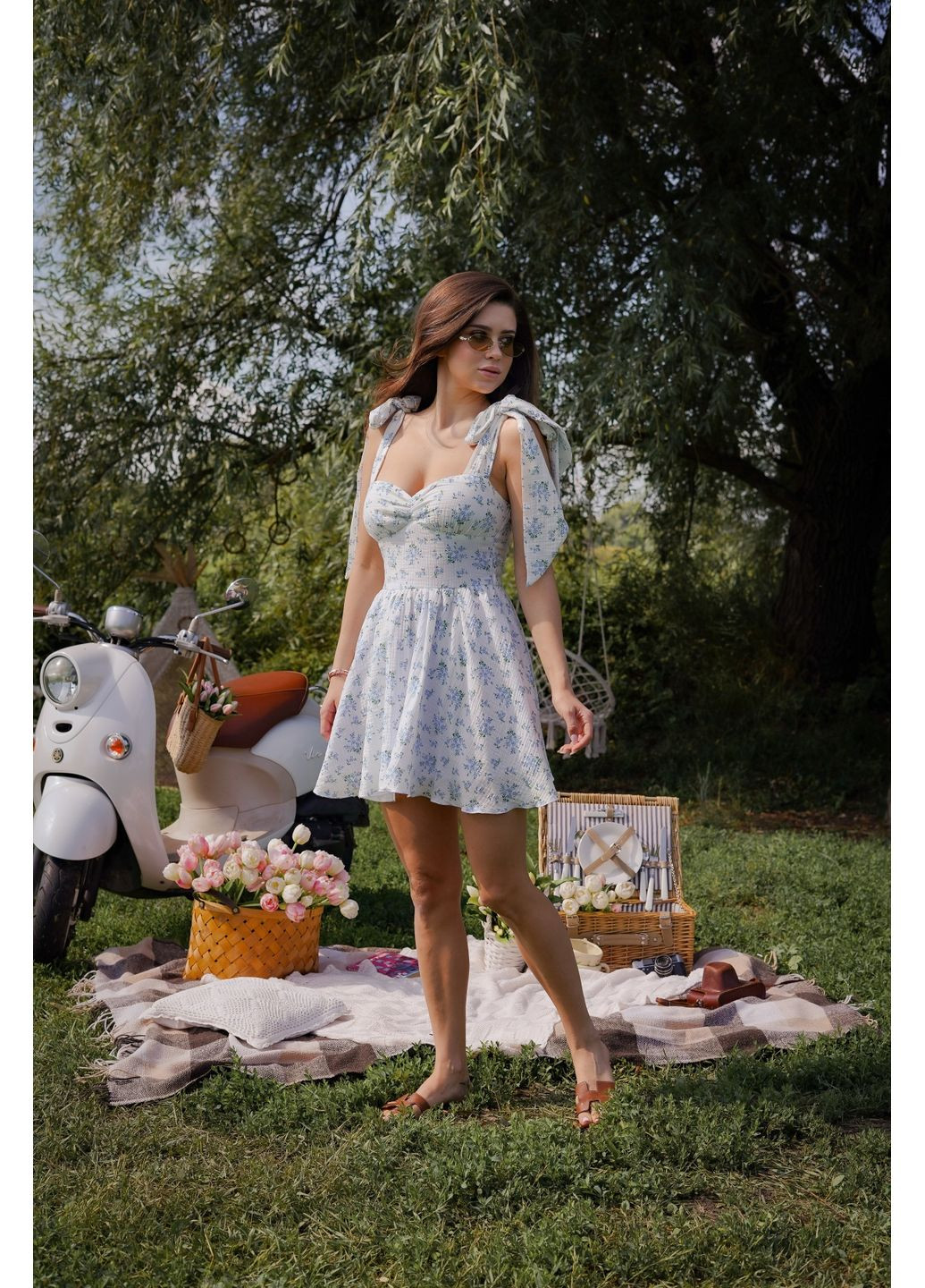 Блакитна кежуал сукня Larionoff з квітковим принтом