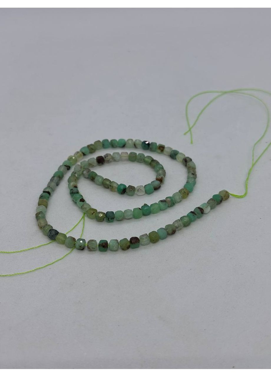 Хризопраз на нитці без застібки 4*4 мм 40 см Зелений No Brand (368561641)