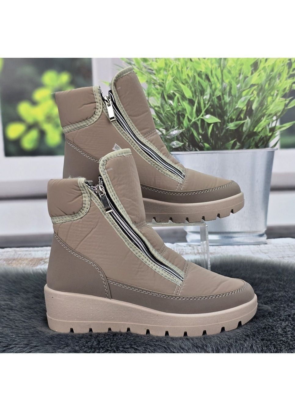 Бежевые сапоги дутики женские кредо марго бежевые с 2 зимними молниями на меху Kredo на молнии