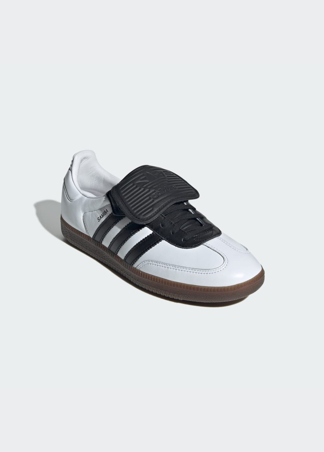 Белые летние кроссовки samba lt adidas