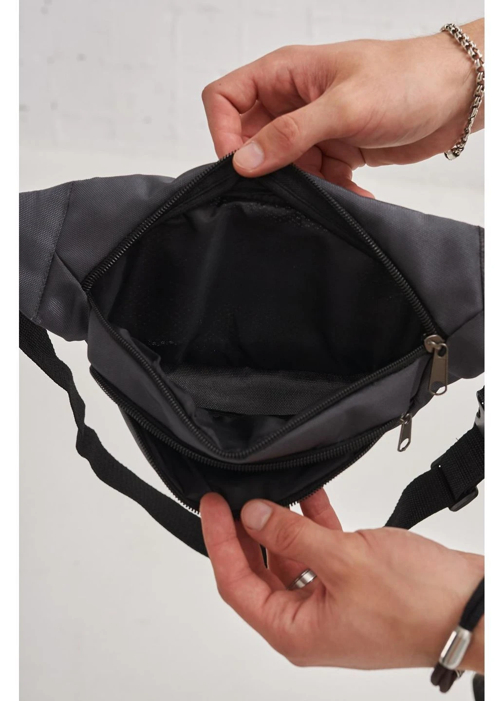 Поясна сумка UFC 1000d чорна бананка через плече слінг нагрудний чоловічий жіночий дитячий підлітковий модель No Brand (402224703)