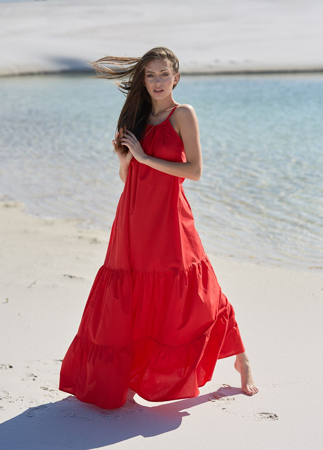 Червона кежуал довга вільна сукня яскраво-червоного кольору. ORA однотонна
