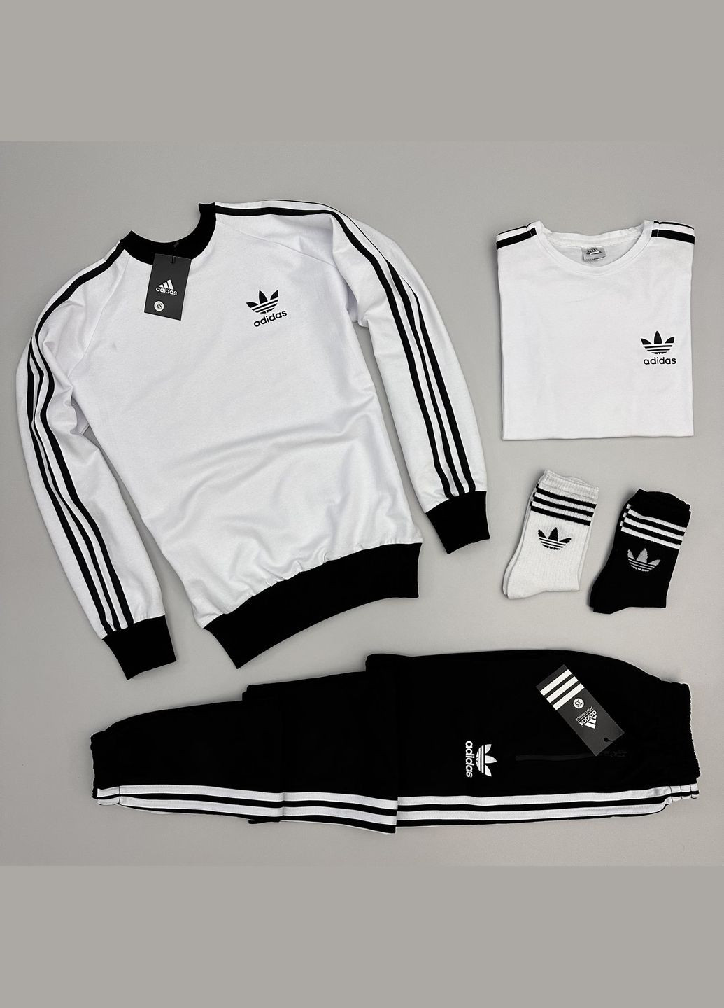 Набор Свитшот-штаны-футболка-носки 2 пары No Brand (316244319)