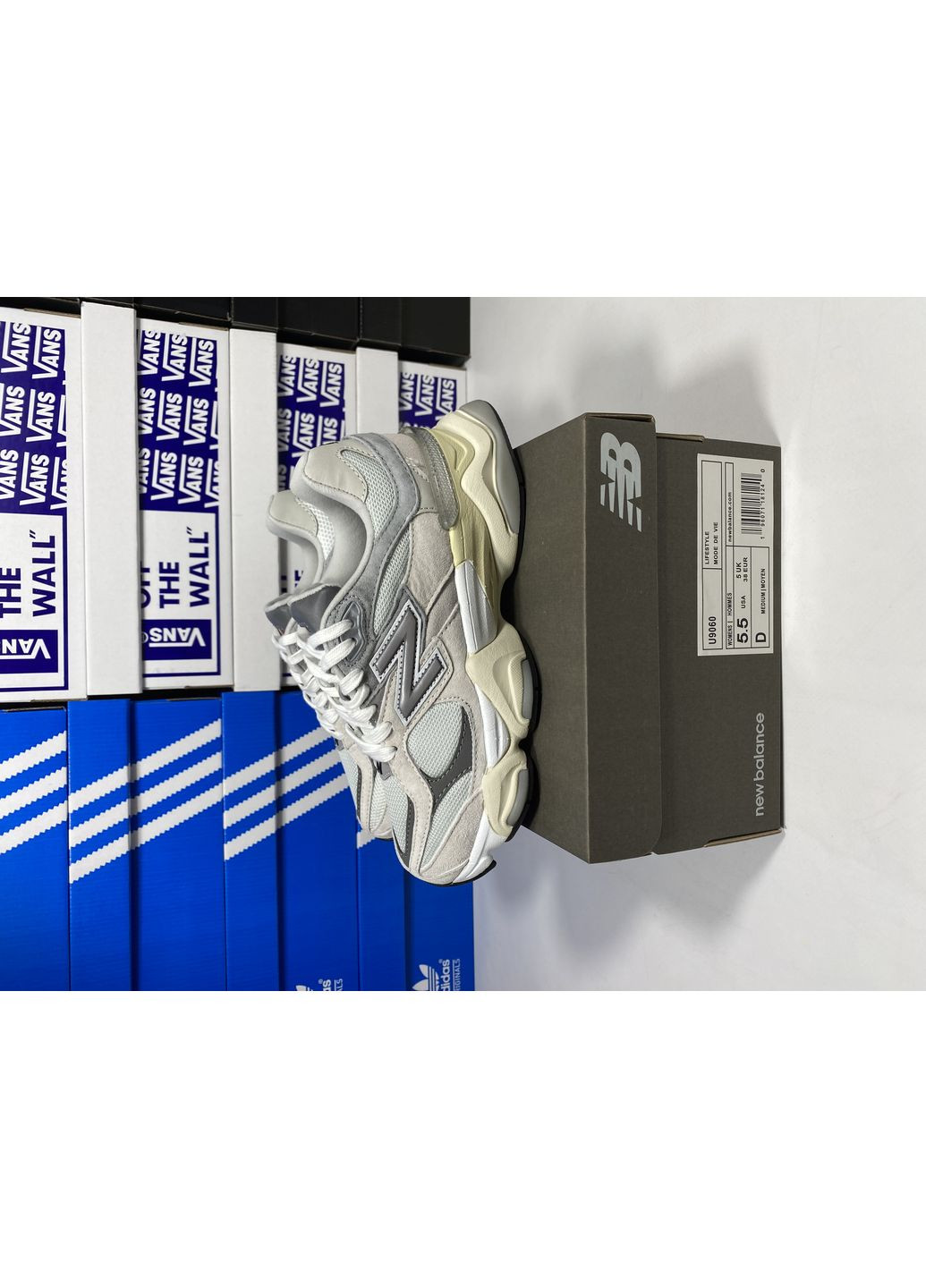 Сірі Осінні кросівки чоловічі new balance 9060 grey нью беланс 9060 No Brand