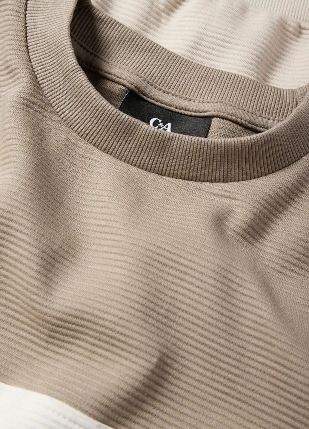 Комбинированный демисезонный свитер C&A