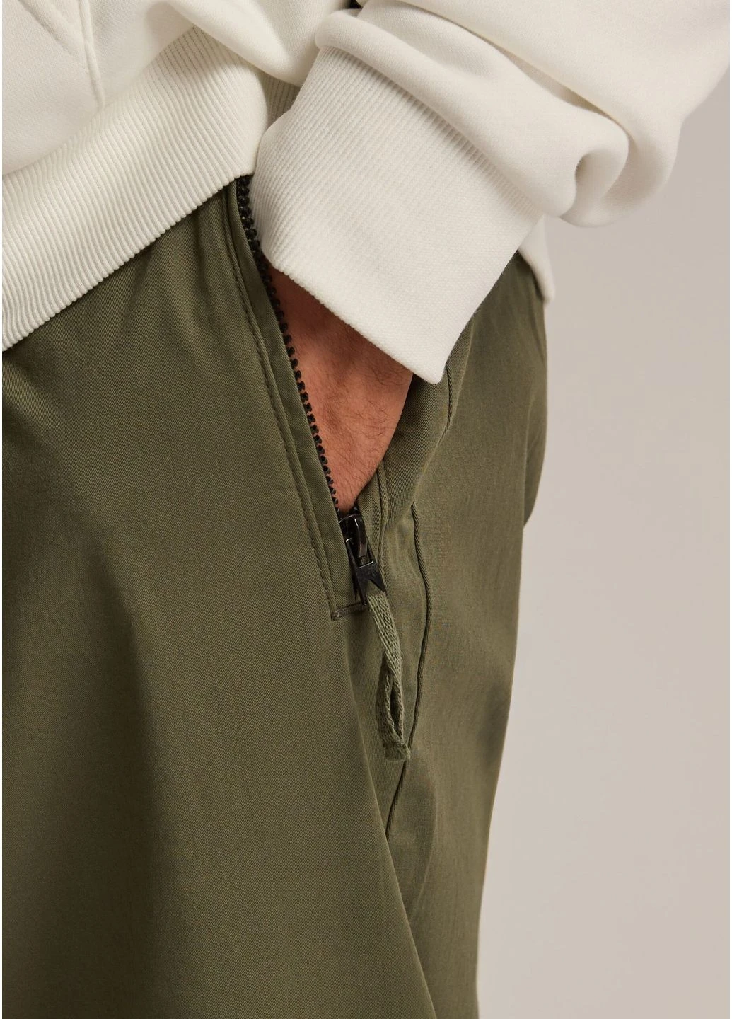Брюки чоловічі класичні jogger fit хакі Diverse JOG ZIP 254 (382735157)