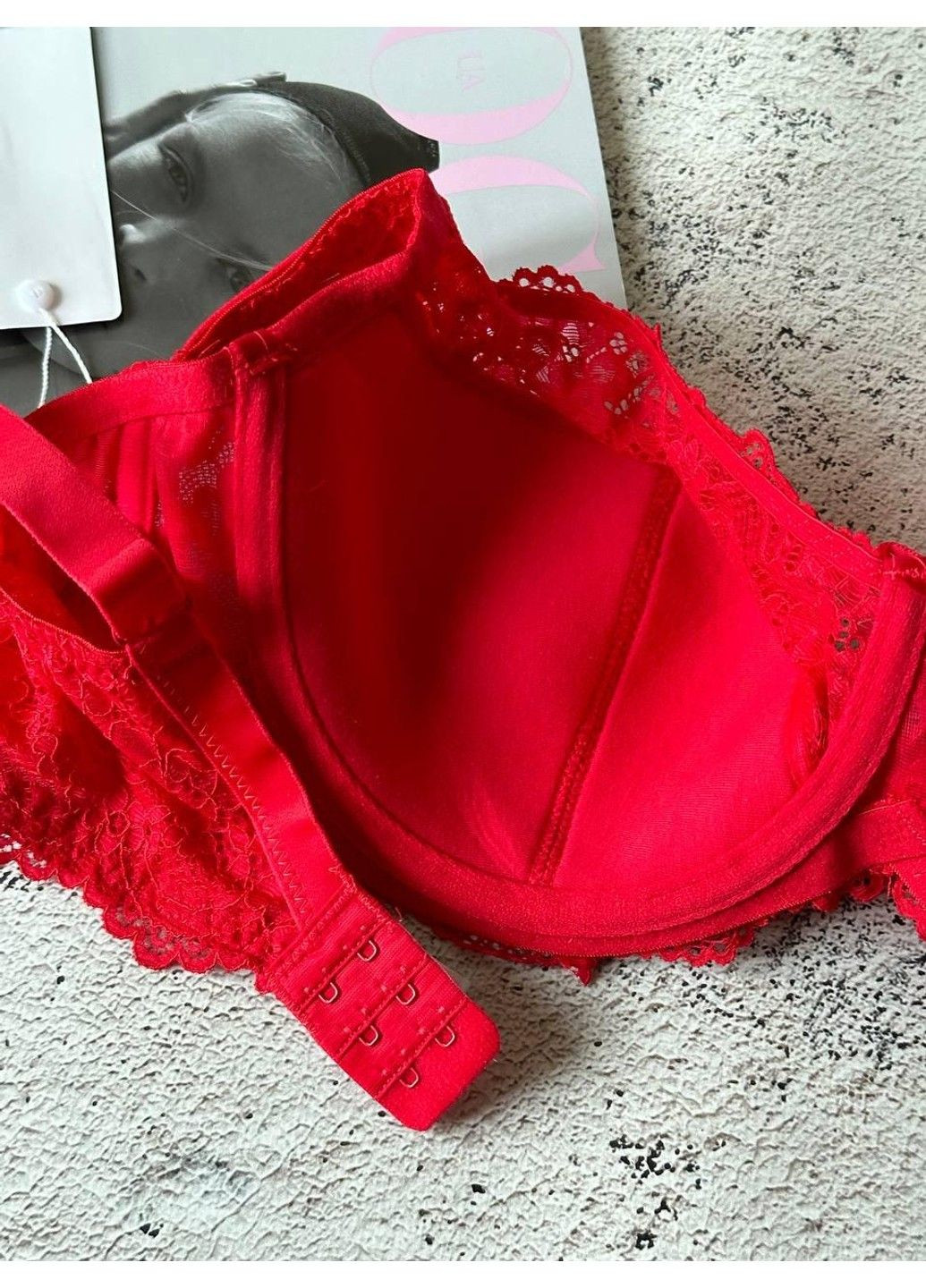 Червоний мереживний червоний бюстгальтер на чашку d на м'якому напівпоролоні Lanny Mode